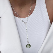 Charger et lire la vidéo dans la visionneuse de la Galerie, COLLIER DENISE AVEC PENDENTIF ARGENT / PHOTOGRAVURE