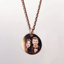 Charger l'image dans la galerie, Collier avec pendentif 15mm or rose / photogravure